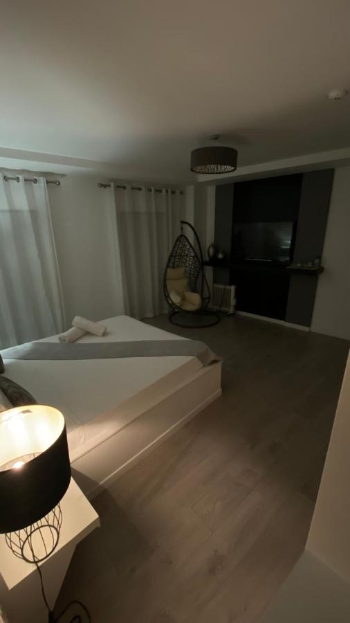 Brandao House Hostel Caparica Exterior photo