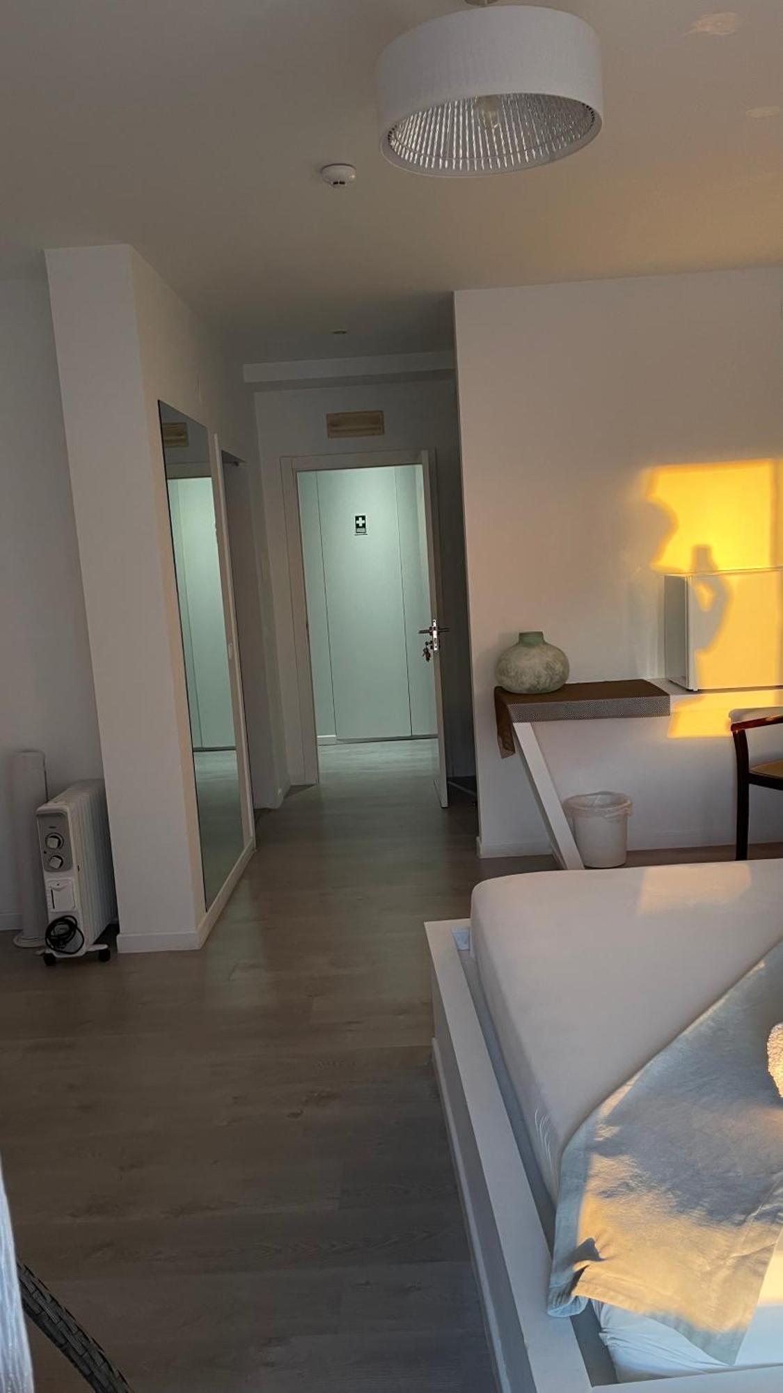 Brandao House Hostel Caparica Exterior photo